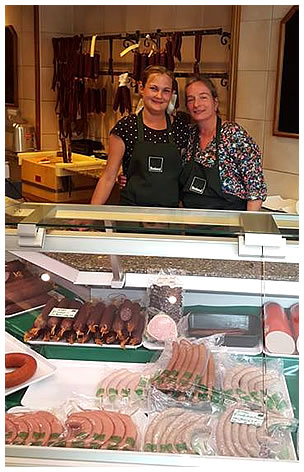 Andrea & Nicole vom Allmescher-Biohofteam Andrea & Nicole vom Allmescher-Biohofteam